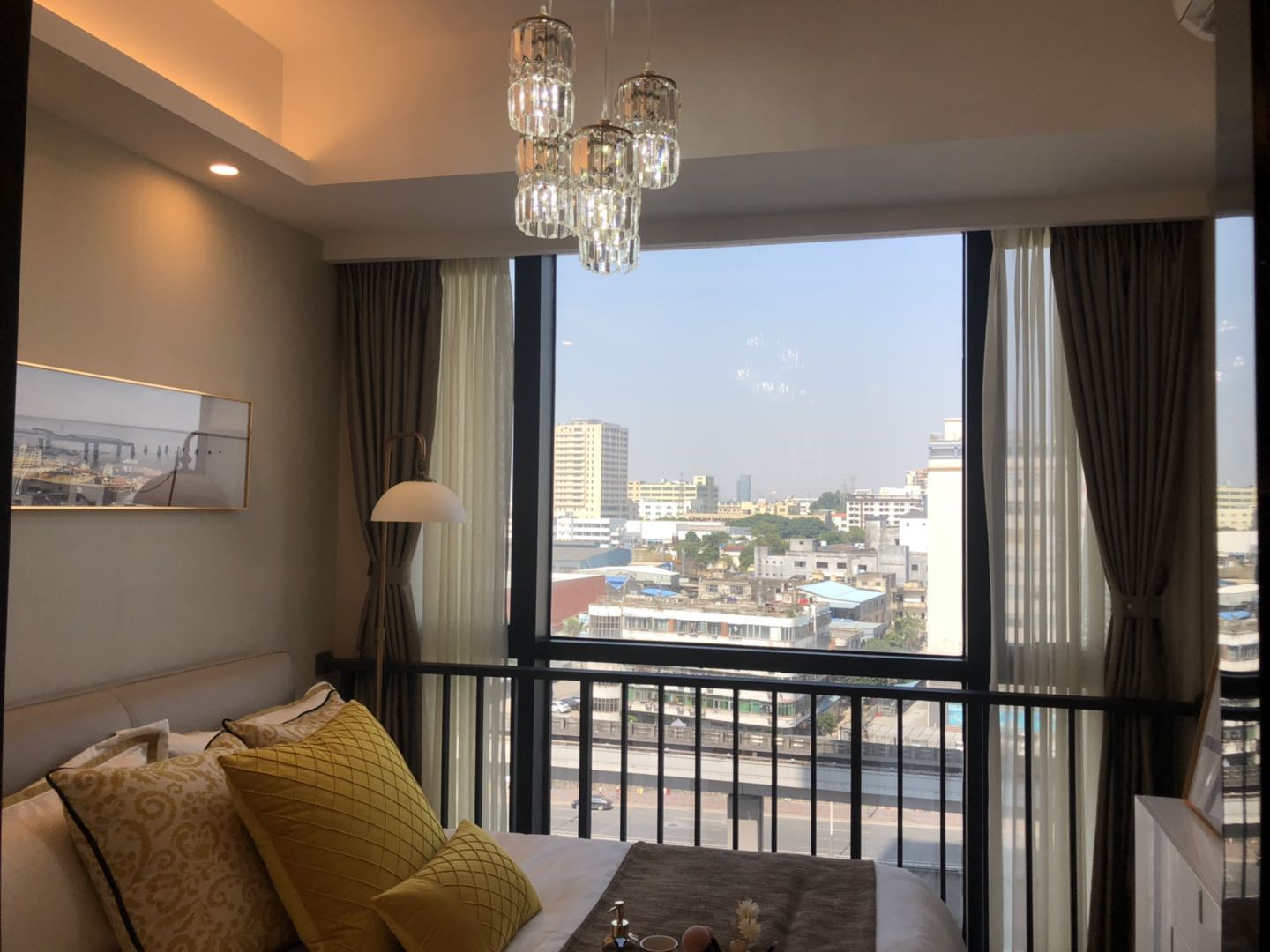 英郡假日廣場(chǎng)2房231萬(wàn)元/套起