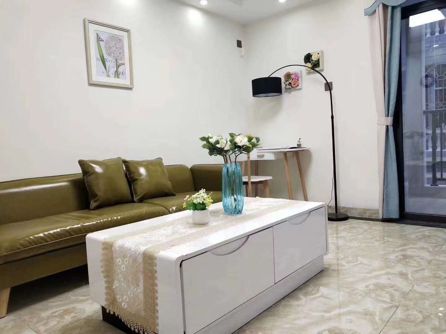 鴻川華府兩房特價(jià)68.8萬(wàn)