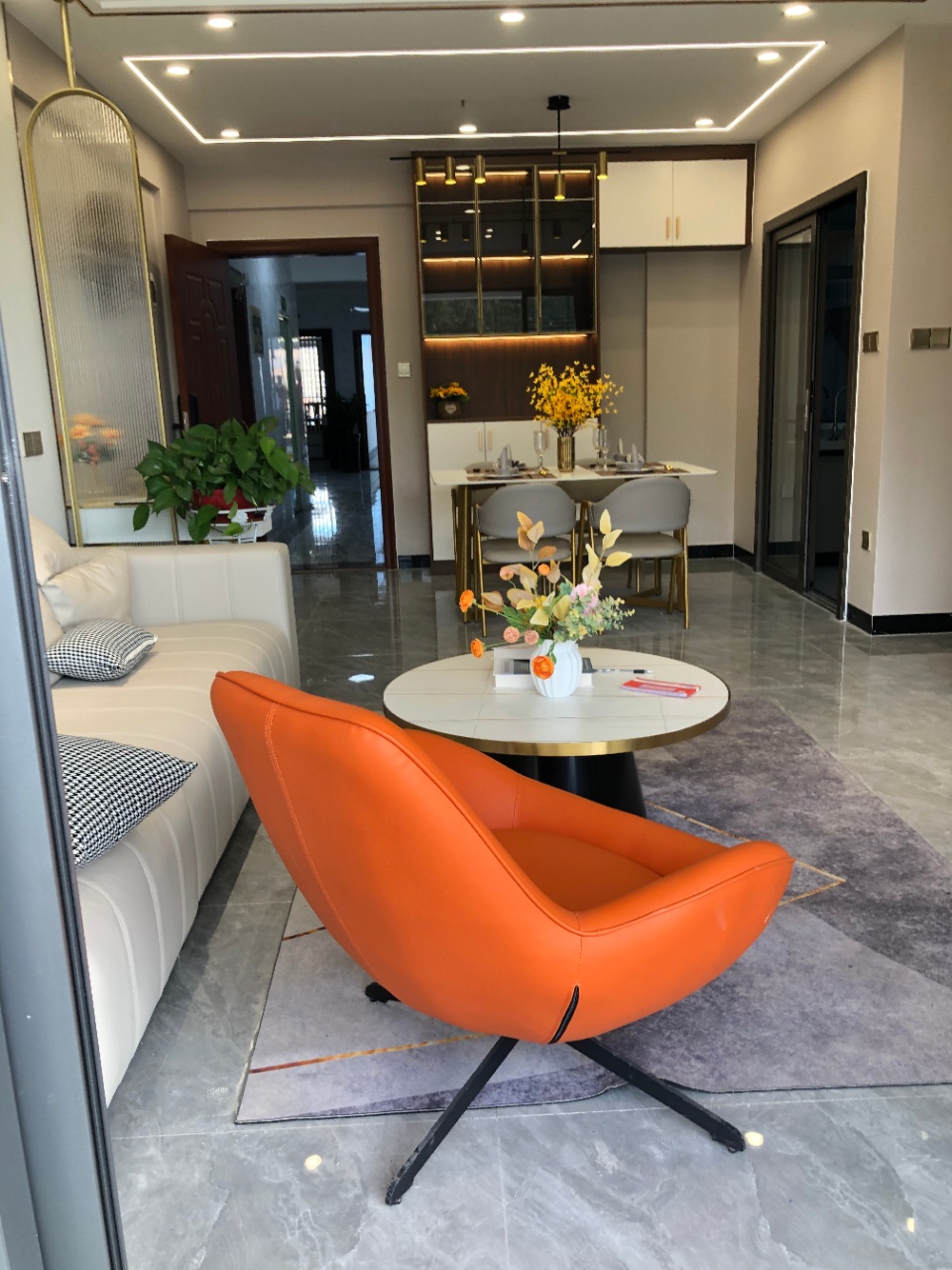 江畔花園  4880元起/ ㎡