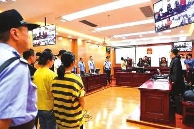 就是對于被拆遷人給予房屋形式的補償