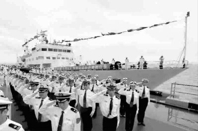 兩艘大型救助船將展開(kāi)平行搜救