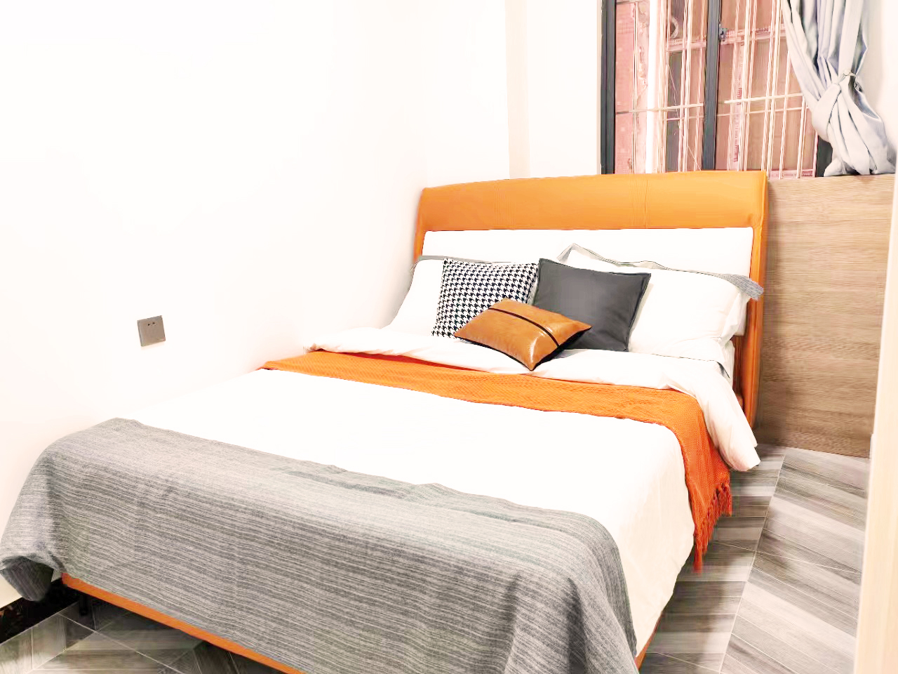 深圳龍崗小產權房|愛聯(lián)明庭