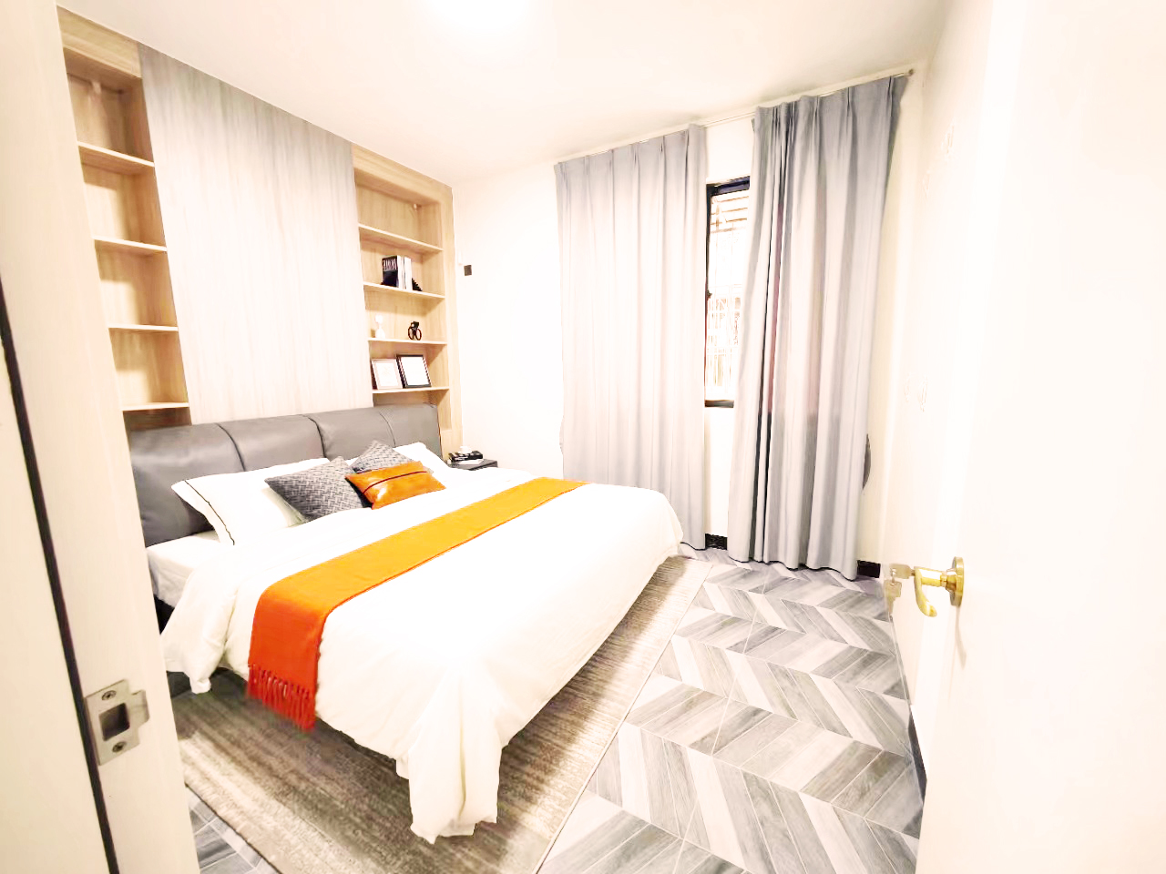 深圳龍崗小產權房|愛聯(lián)明庭